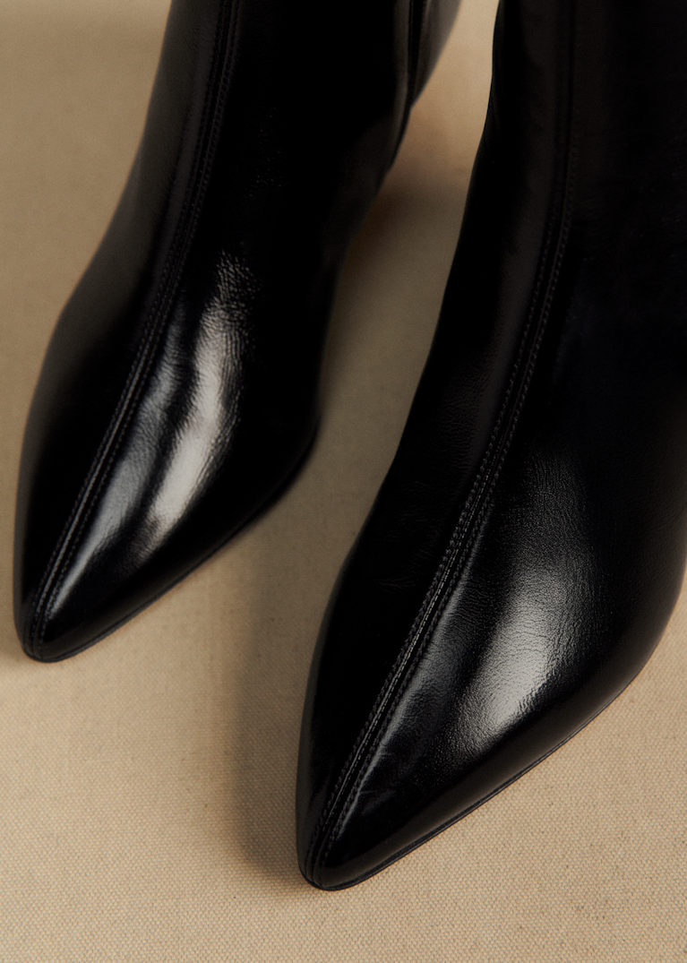 タイムレスなロングブーツ、アンクルブーツ | レディースウェア