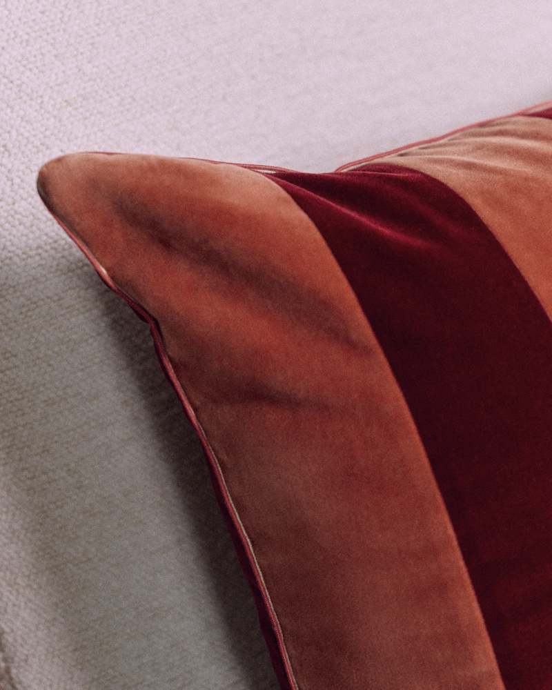 COUSSIN RAYURES VELOURS - GRAND MODÈLE