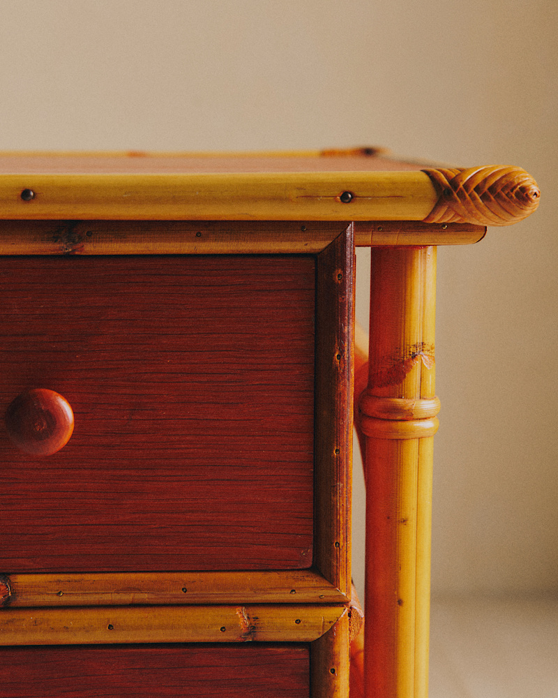 BUREAU VINTAGE EN ROTIN ET BAMBOU TEINTE ACAJOU
