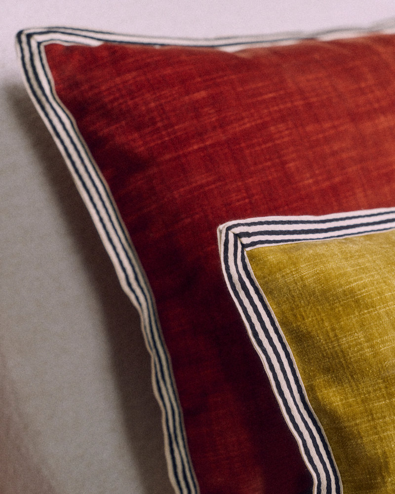 COUSSIN VELOURS TEXTURÉ - PETIT MODÈLE