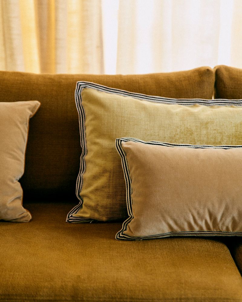 COUSSIN VELOURS TEXTURÉ - GRAND MODÈLE