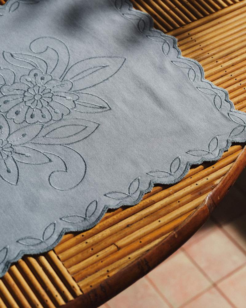 SETS DE TABLE BRODÉS