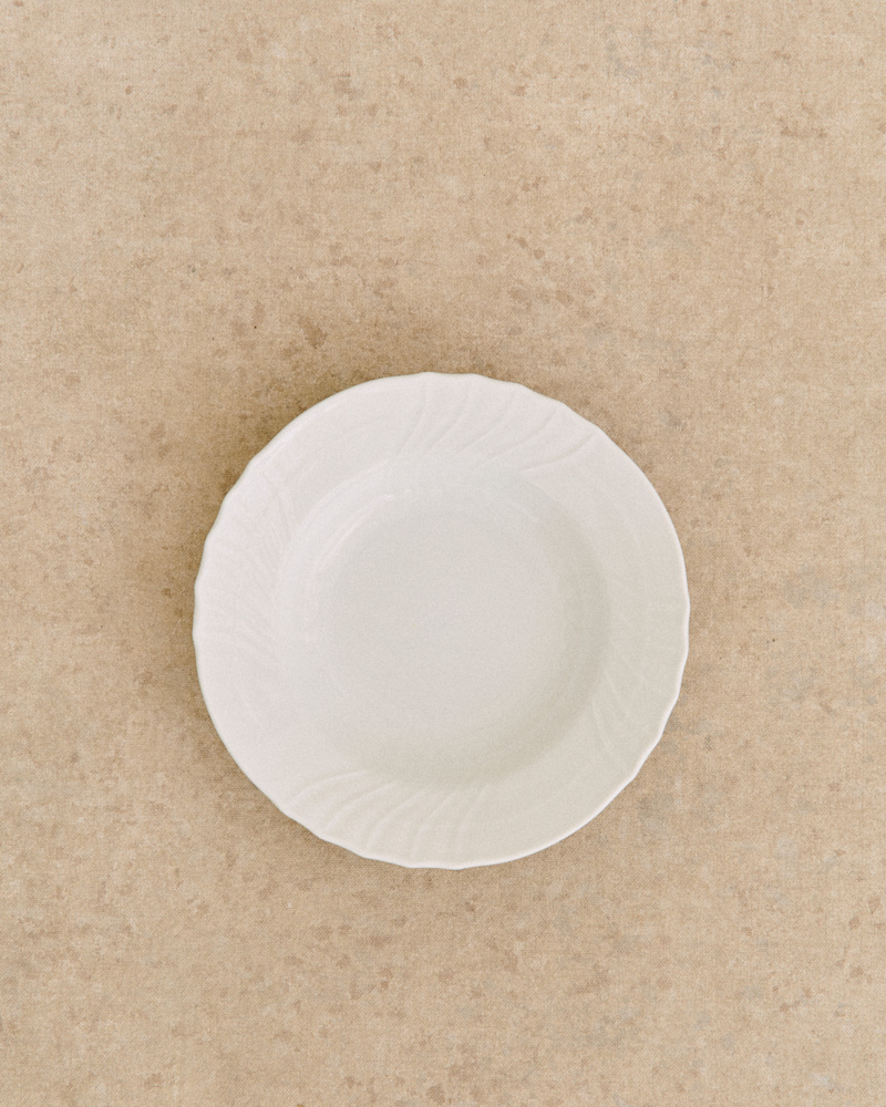 ASSIETTES CREUSES ANCIENNES, UNIES