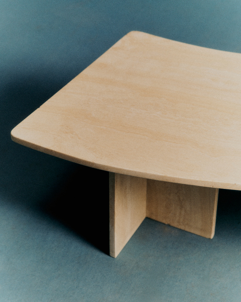 TABLE BASSE EN TRAVERTIN VINTAGE