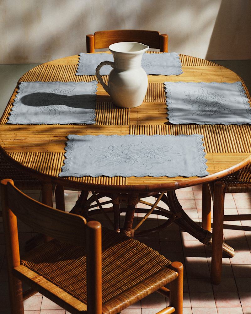 SETS DE TABLE BRODÉS