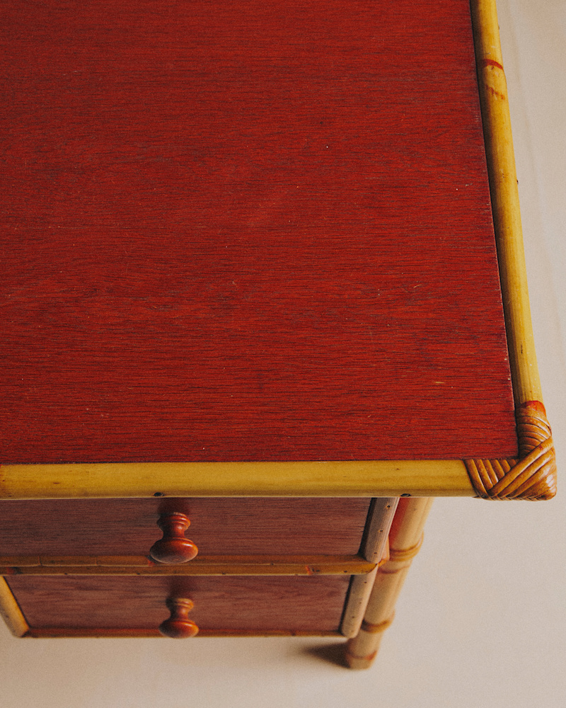 BUREAU VINTAGE EN ROTIN ET BAMBOU TEINTE ACAJOU