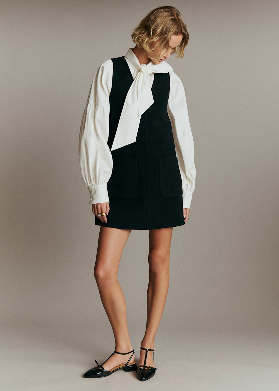 ROBE MANY