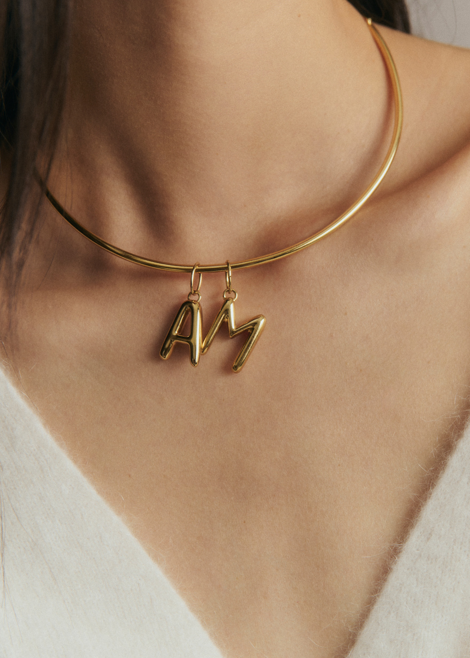 CHARM LOUISON