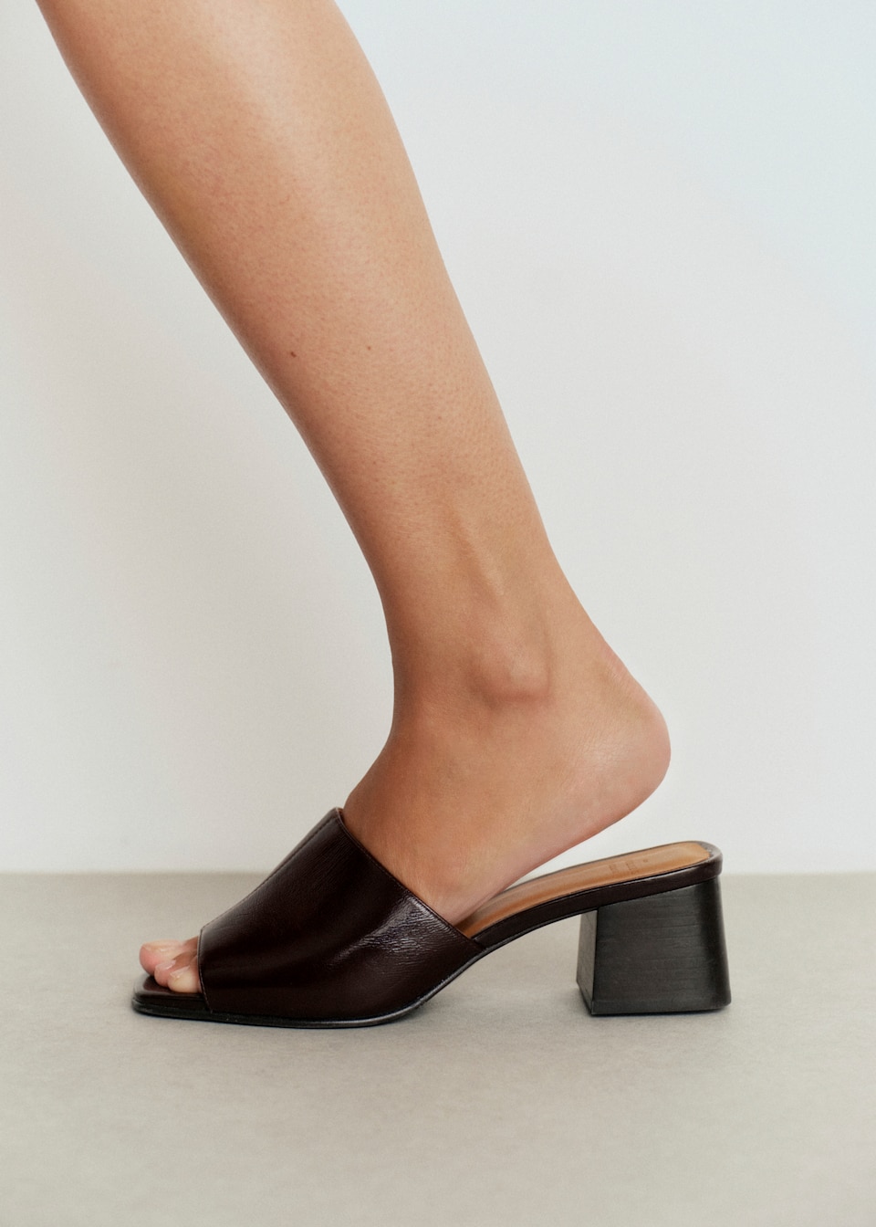 MULES DORIANE