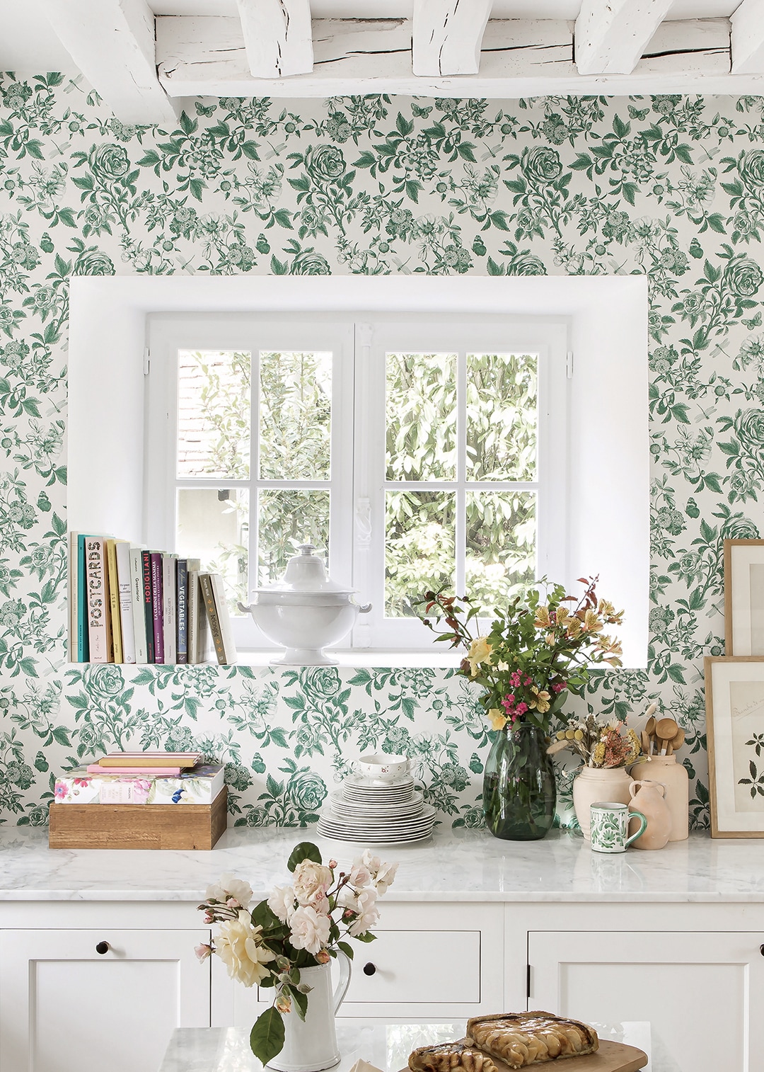 Sezane Floral Wallpaper